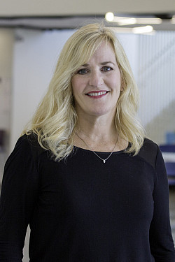 Annette Richardson Eros '85